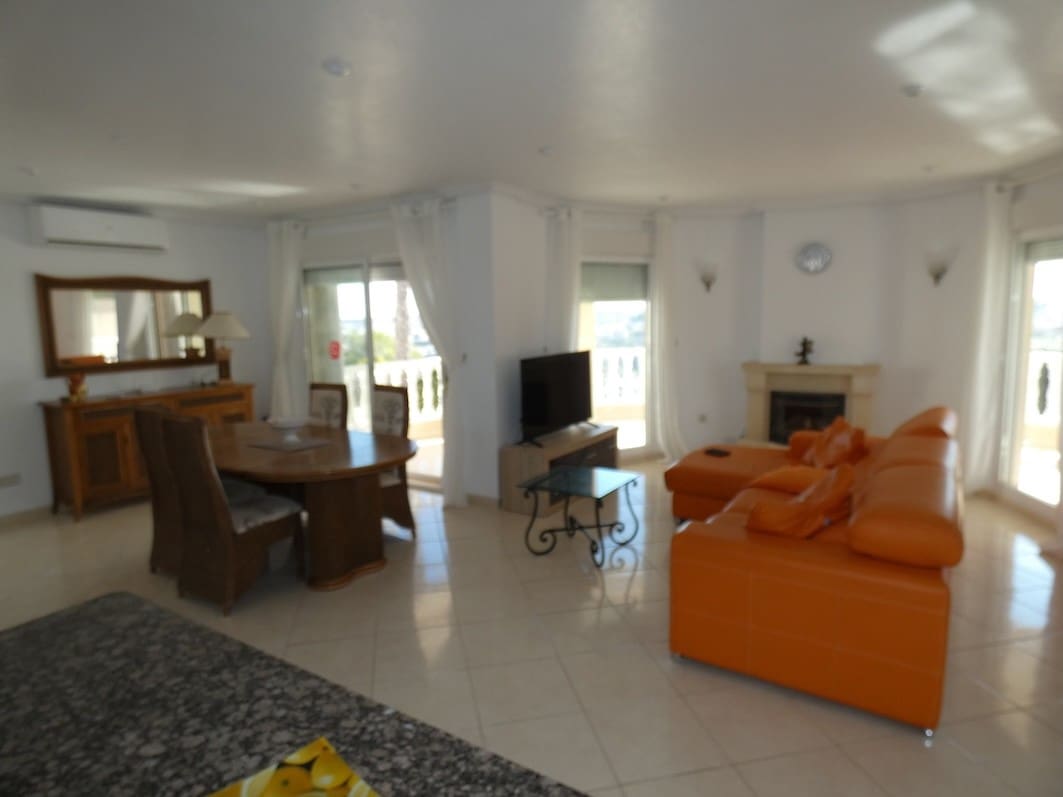 4 slaapkamer Villa te koop in Ciudad Quesada met zwembad garage - € 649.000 (Ref: 9983258)