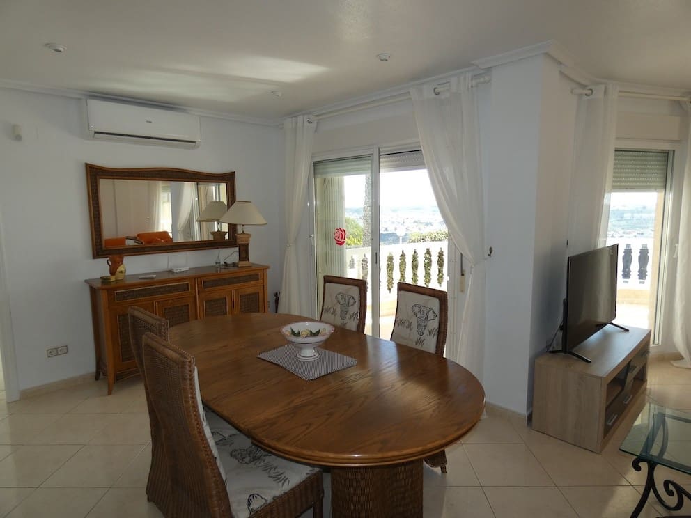 4 slaapkamer Villa te koop in Ciudad Quesada met zwembad garage - € 649.000 (Ref: 9983258)
