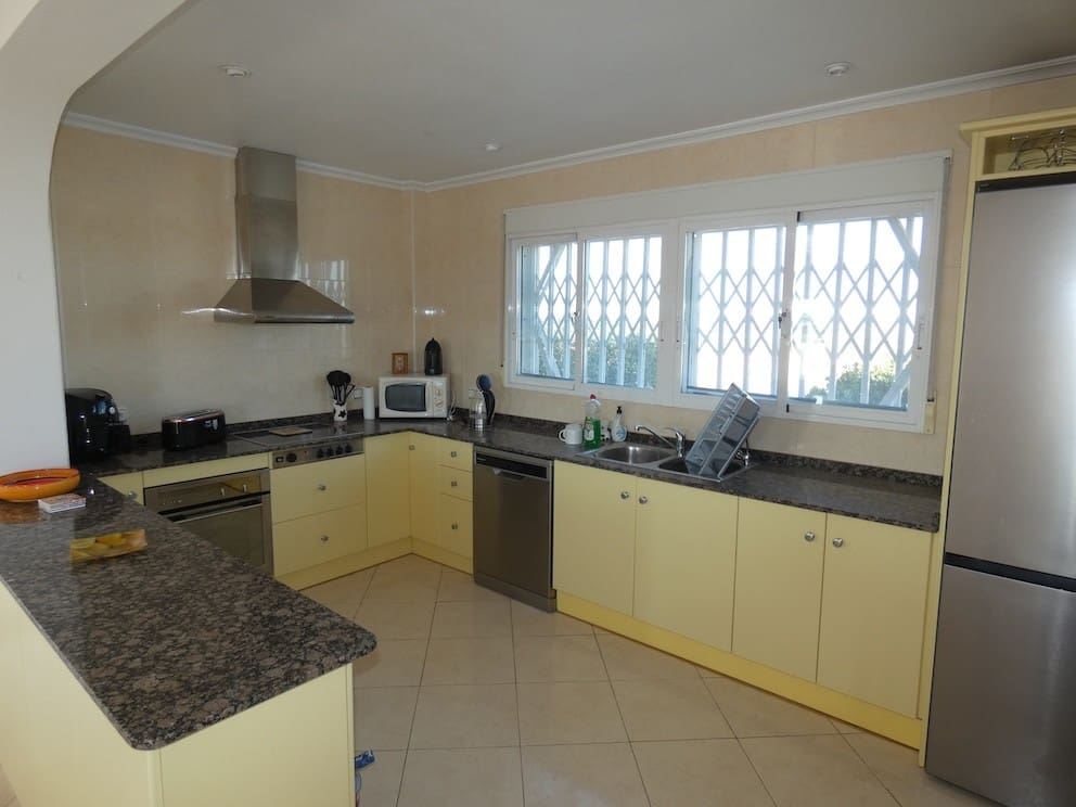 4 slaapkamer Villa te koop in Ciudad Quesada met zwembad garage - € 649.000 (Ref: 9983258)
