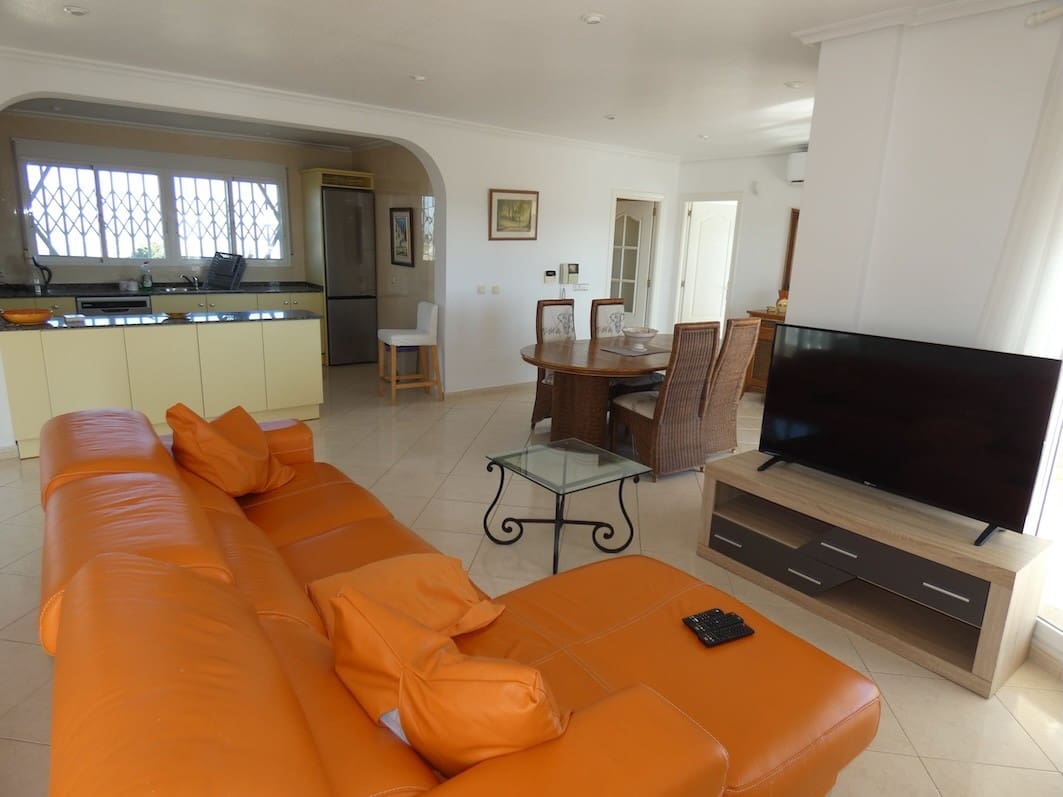 4 slaapkamer Villa te koop in Ciudad Quesada met zwembad garage - € 649.000 (Ref: 9983258)