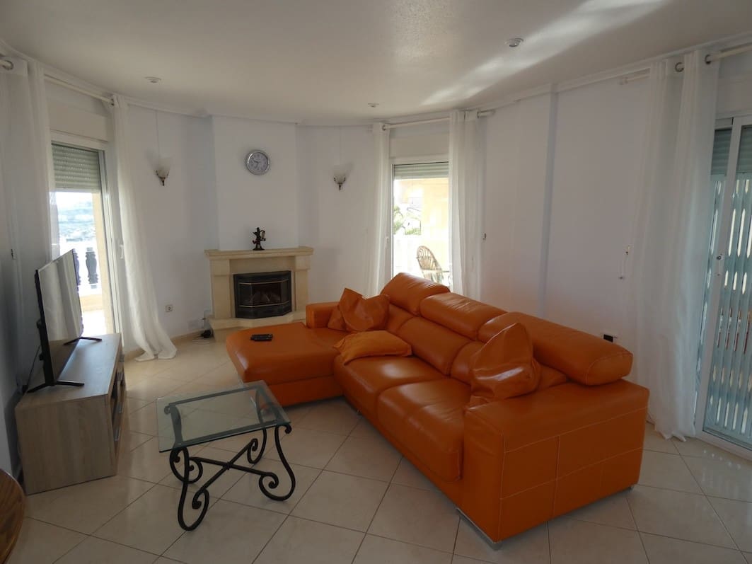 4 slaapkamer Villa te koop in Ciudad Quesada met zwembad garage - € 649.000 (Ref: 9983258)