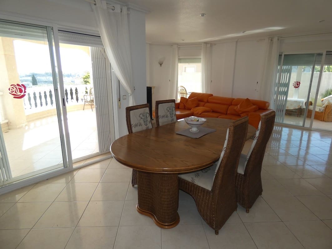4 slaapkamer Villa te koop in Ciudad Quesada met zwembad garage - € 649.000 (Ref: 9983258)