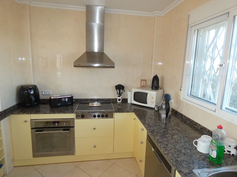 4 slaapkamer Villa te koop in Ciudad Quesada met zwembad garage - € 649.000 (Ref: 9983258)