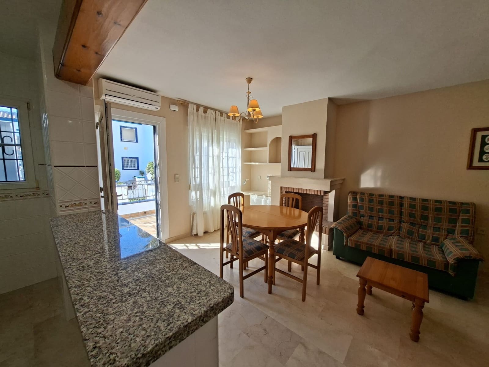 2 soveværelse Byhus til salg i Villamartin med swimmingpool - € 215.000 (Ref: 9992040)