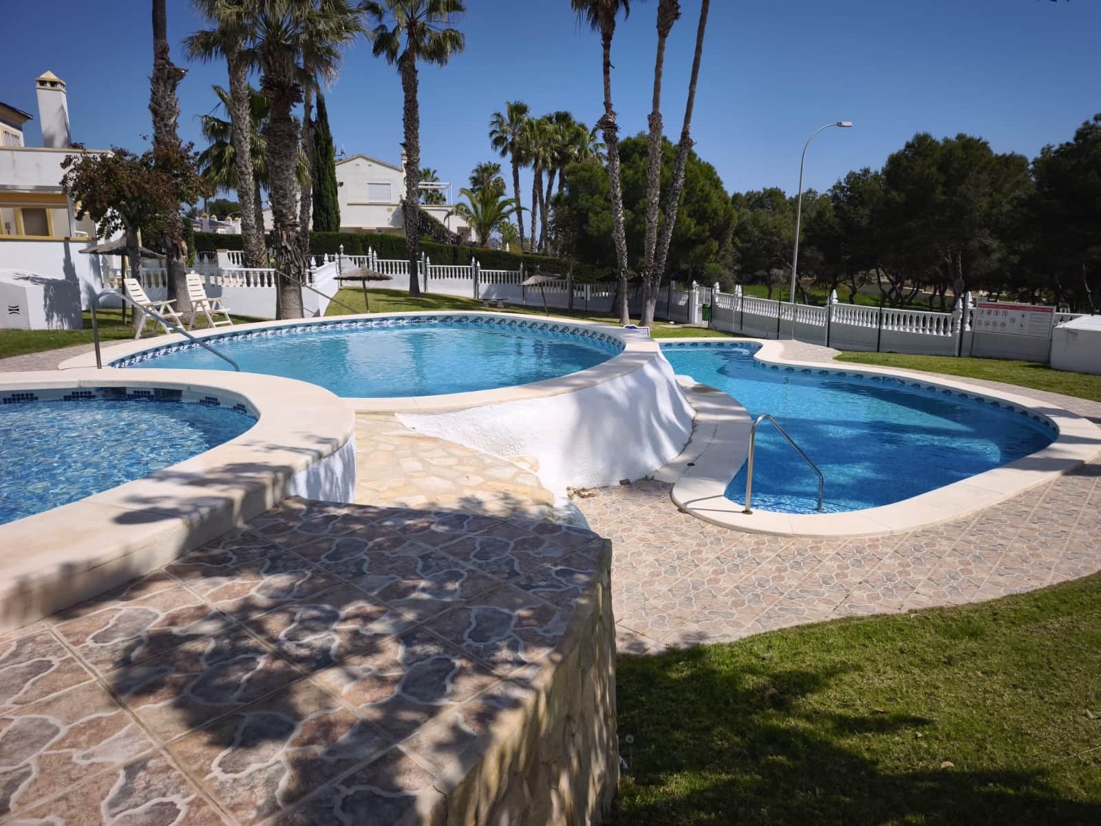 2 soveværelse Byhus til salg i Villamartin med swimmingpool - € 215.000 (Ref: 9992040)