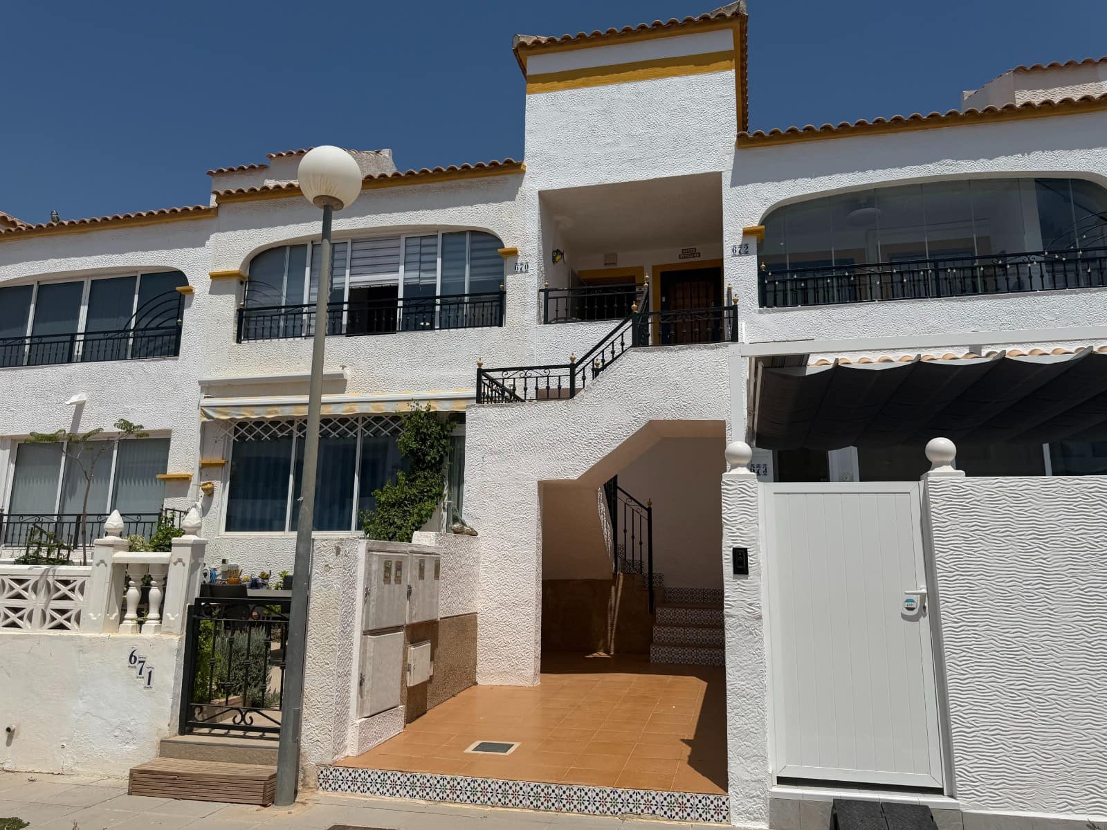 2 sovrum Lägenhet till salu i Entre Naranjos med pool - 135 000 € (Ref: 9992046)
