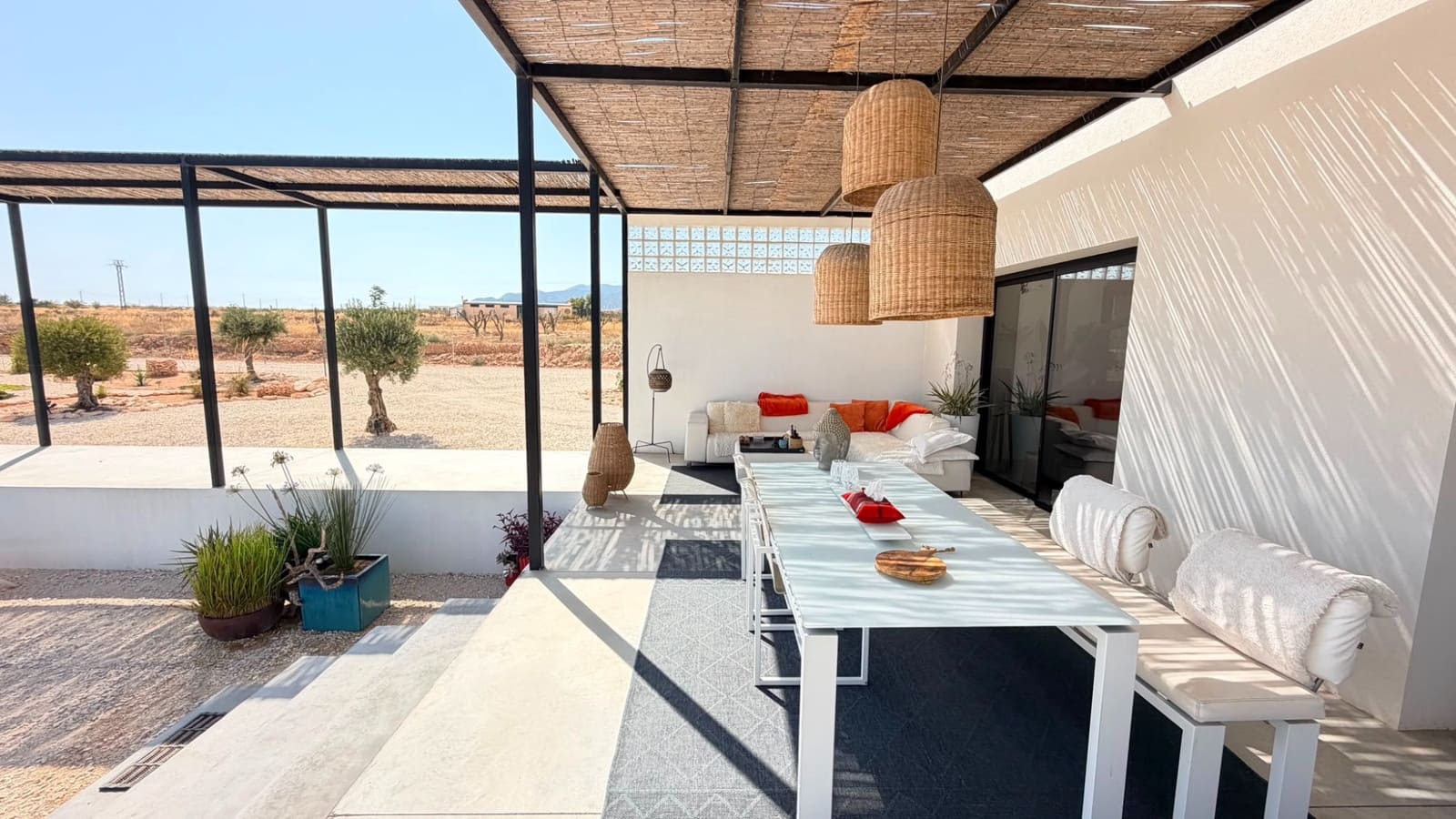 5 soveværelse Villa til salg i Pinoso med swimmingpool - € 679.000 (Ref: 9996721)