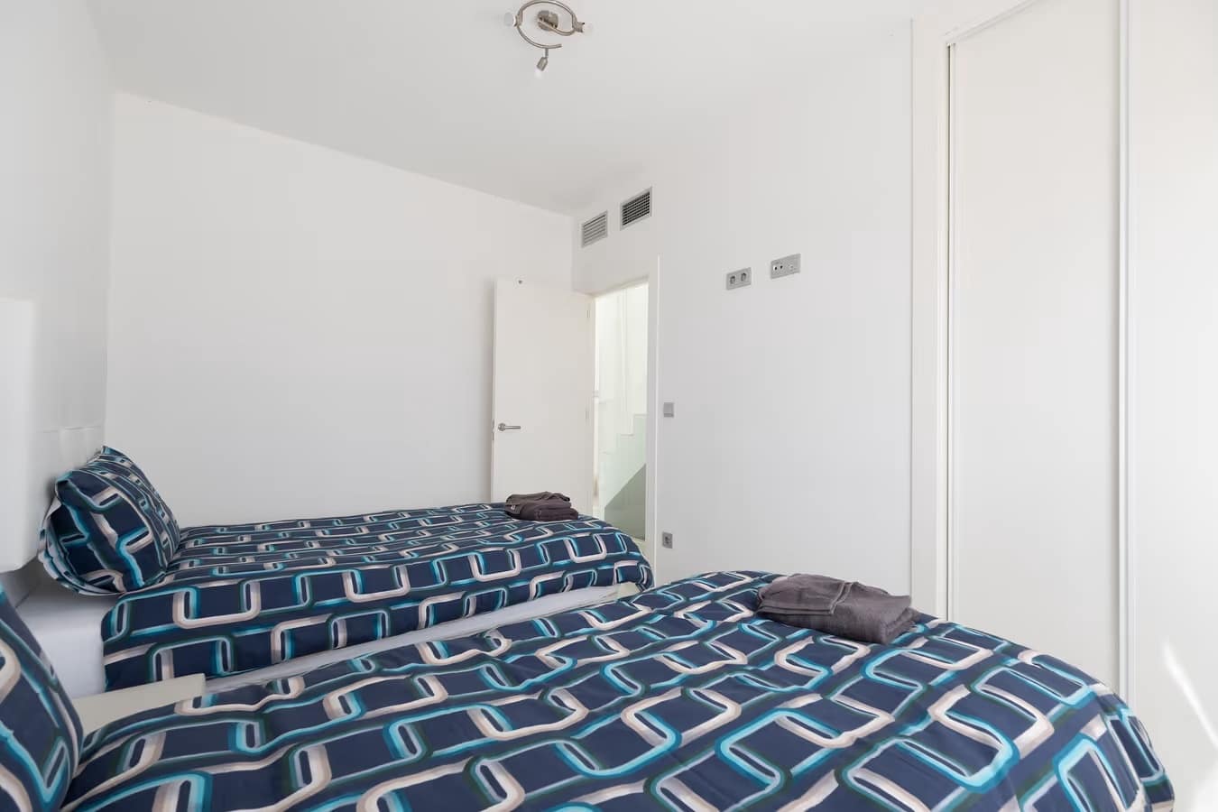 Casa de 3 habitaciones en Orihuela Costa en venta con piscina garaje - 360.000 € (Ref: 9999946)