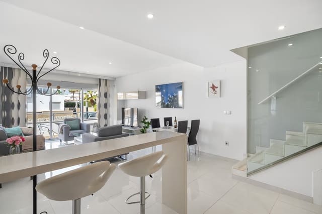 3 slaapkamer Huis te koop in Punta Prima, Orihuela met zwembad garage - € 360.000 (Ref: 9999946)
