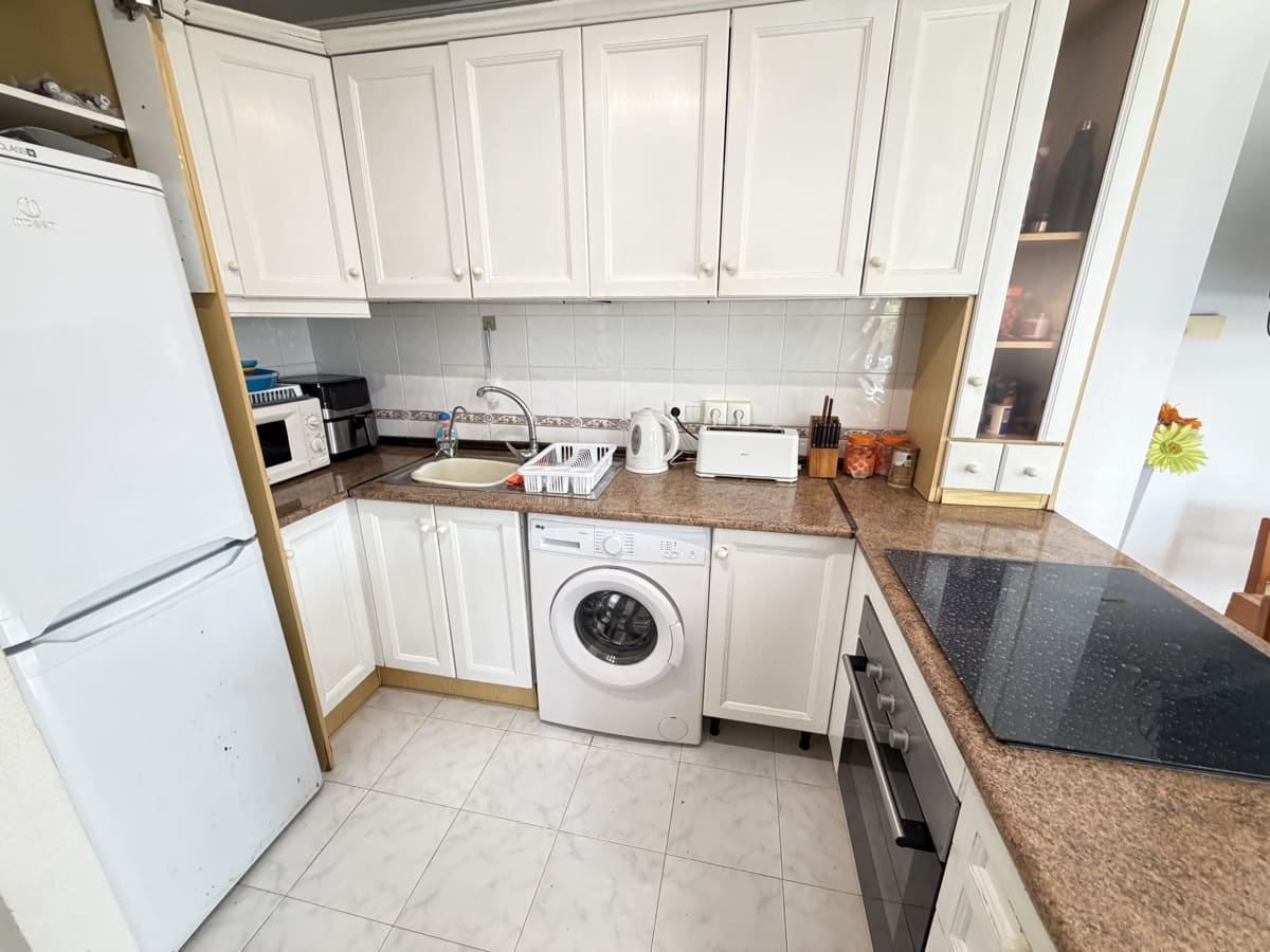 3 slaapkamer Huis te koop in La Florida met zwembad garage - € 229.000 (Ref: 9999949)
