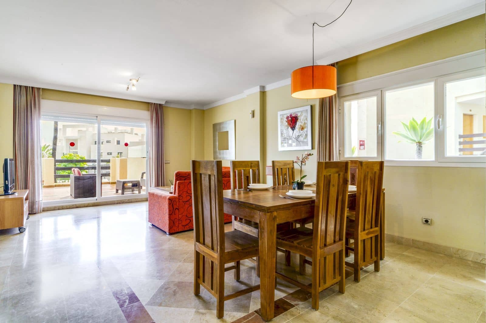 3 sypialnia Apartament na sprzedaż w El Paraiso z basenem - 395 000 € (Ref: 8946988)