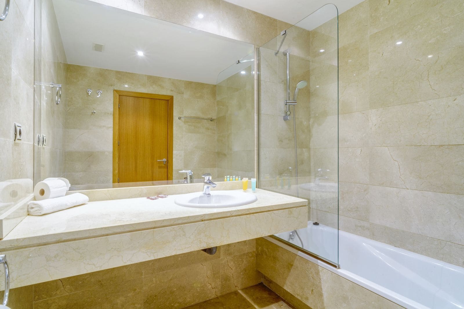 3 sypialnia Apartament na sprzedaż w El Paraiso z basenem - 395 000 € (Ref: 8946988)