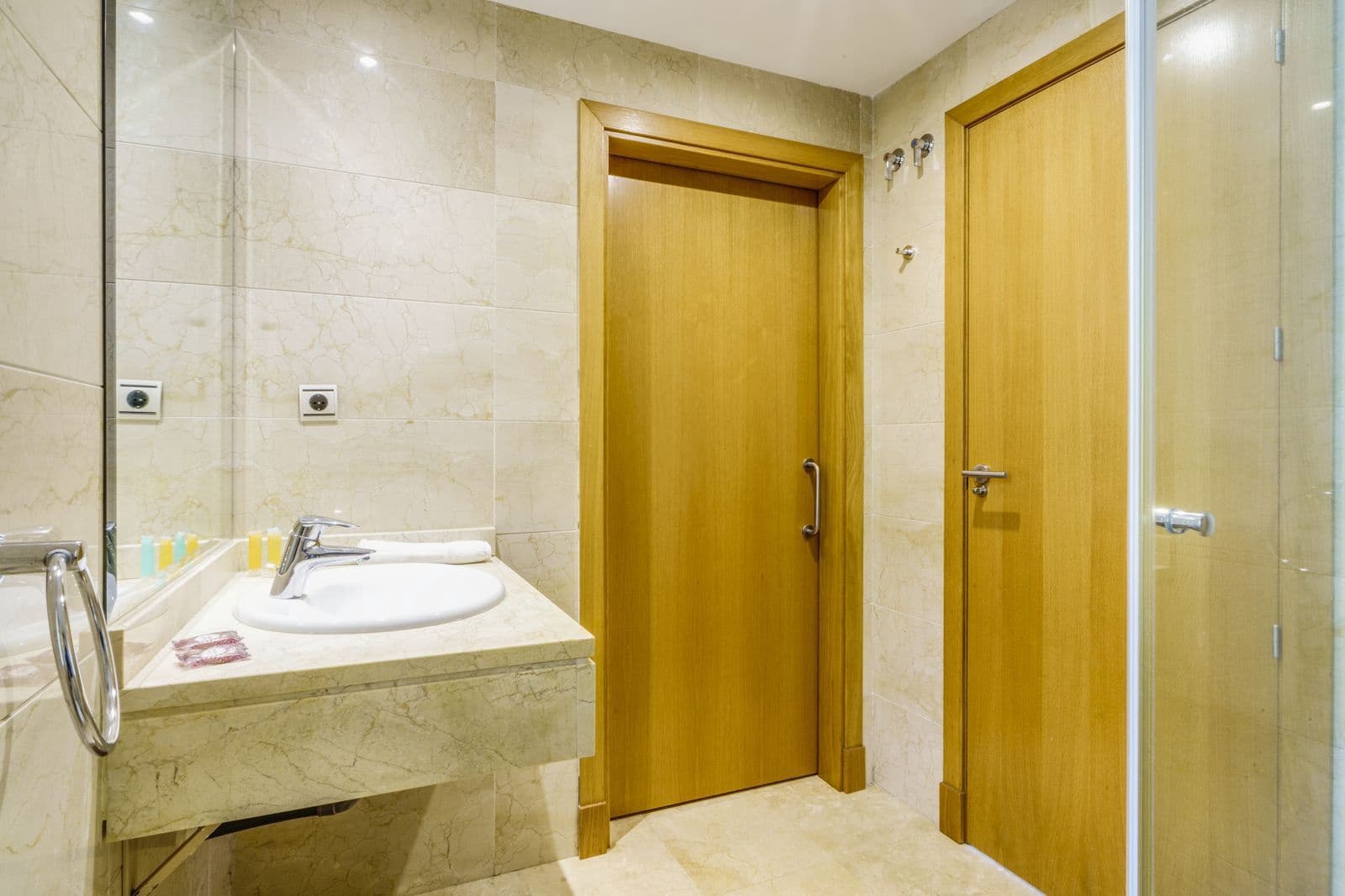 3 sypialnia Apartament na sprzedaż w El Paraiso z basenem - 395 000 € (Ref: 8946988)