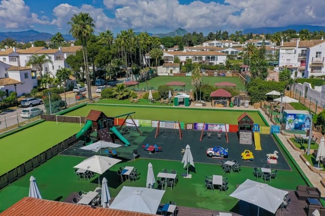 Restaurant/Bar til salg i El Paraiso, Estepona - € 1.000.000 (Ref: 8954755)
