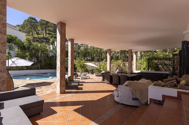 6 bedroom Villa for sale in Benahavís with pool garage - € 1,750,000 (Ref: 9176063)