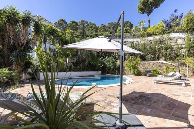 6 bedroom Villa for sale in Benahavís with pool garage - € 1,750,000 (Ref: 9176063)