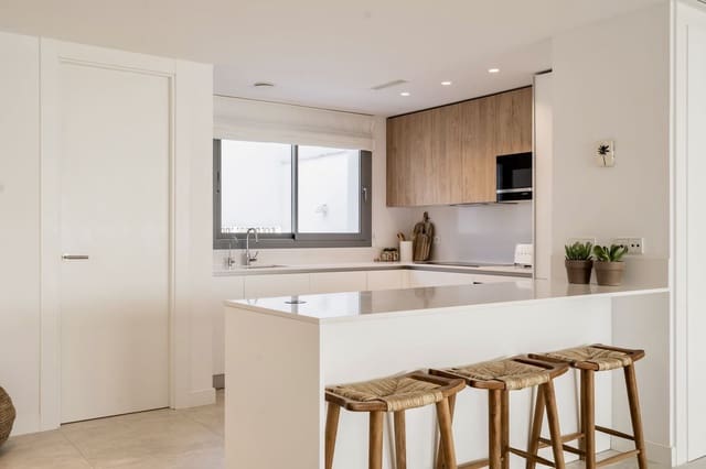 4 Zimmer Apartment zu verkaufen in Marbella mit Garage - 1.550.000 € (Ref: 9402759)