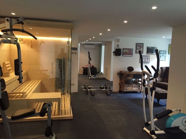 5 soverom Villa til leie i San Pedro de Alcantara, Marbella med garasje - € 8 000 (Ref: 9402761)