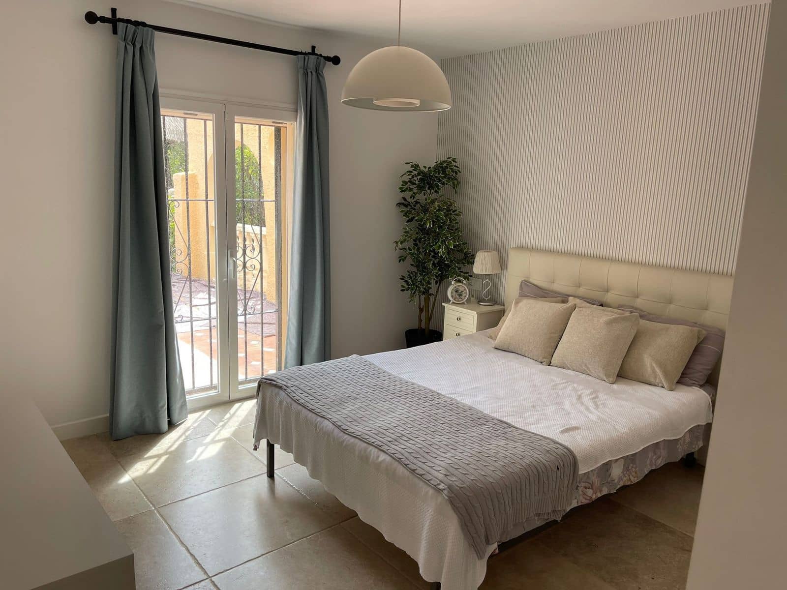 5 soverom Villa til leie i San Pedro de Alcantara med garasje - € 8 000 (Ref: 9402761)