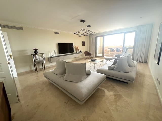 3 makuuhuone Huoneisto myytävänä paikassa El Paraiso, Estepona - 695 000 € (Ref: 9402776)