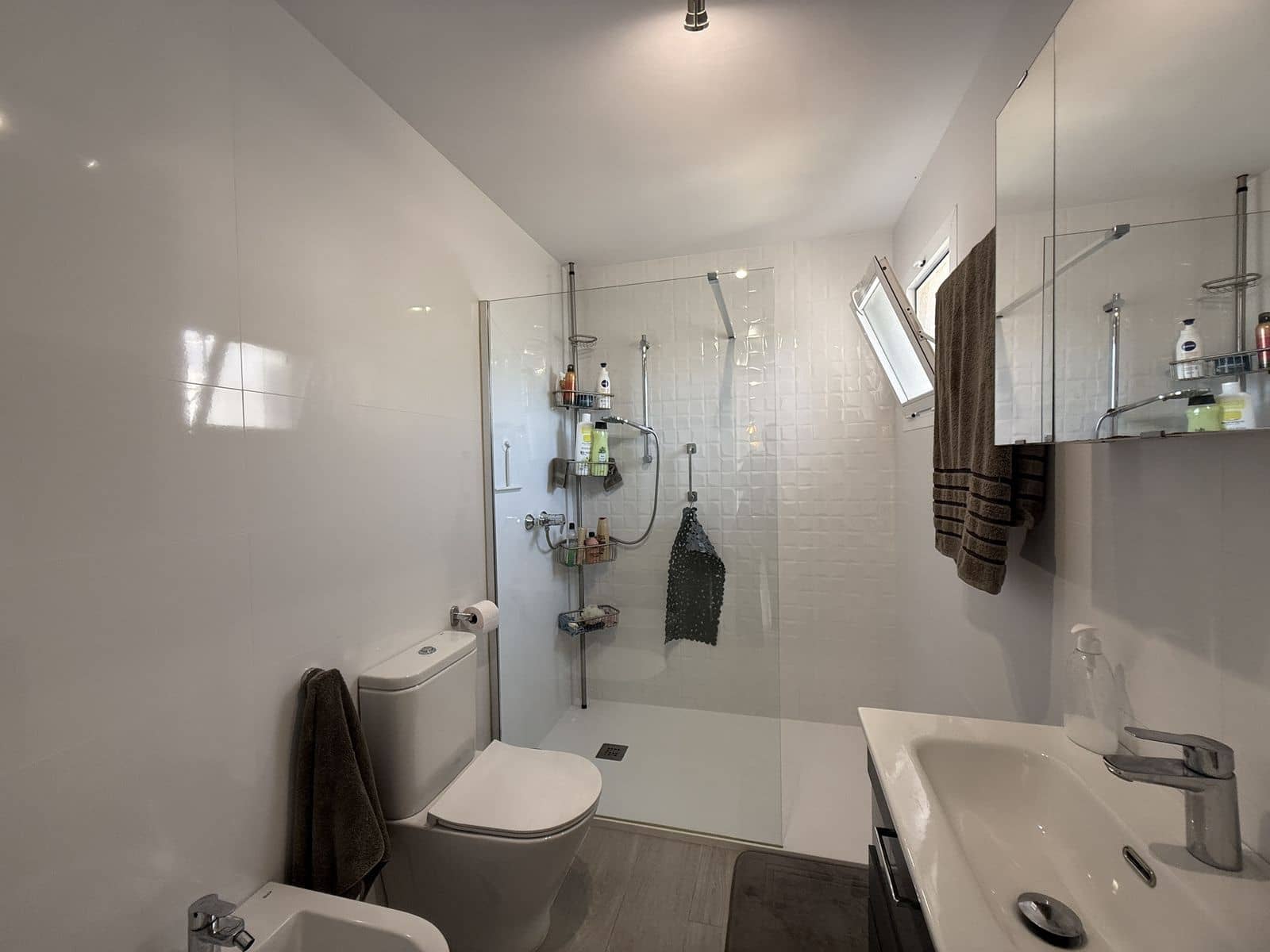 3 slaapkamer Halfvrijstaande villa te koop in El Paraiso met zwembad garage - € 495.000 (Ref: 9410319)