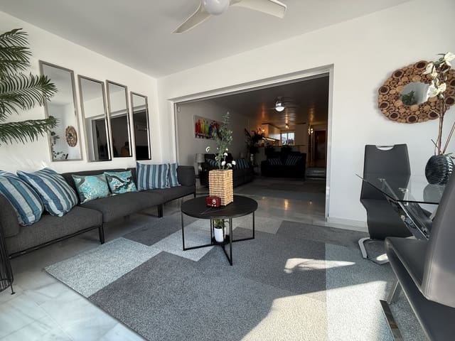 3 slaapkamer Halfvrijstaande villa te koop in El Paraiso, Estepona met zwembad garage - € 495.000 (Ref: 9410319)