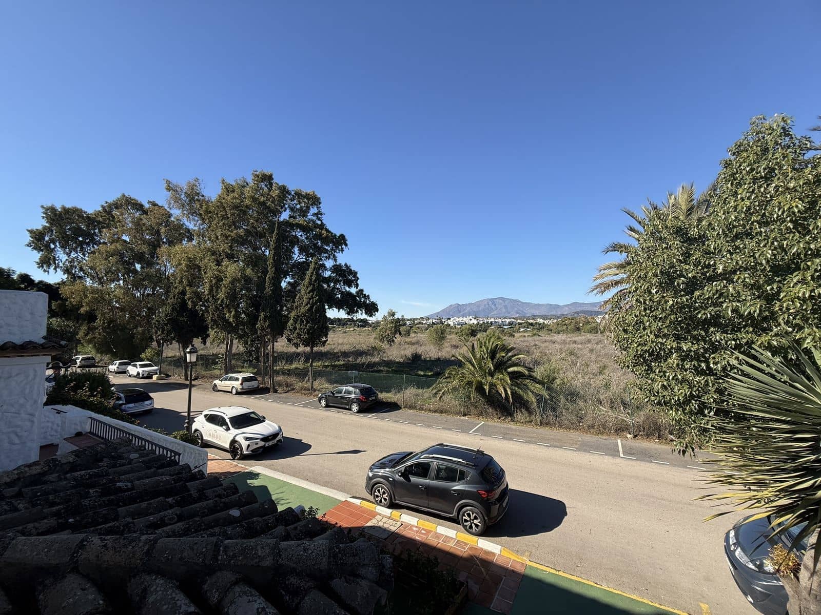 3 slaapkamer Halfvrijstaande villa te koop in El Paraiso met zwembad garage - € 495.000 (Ref: 9410319)