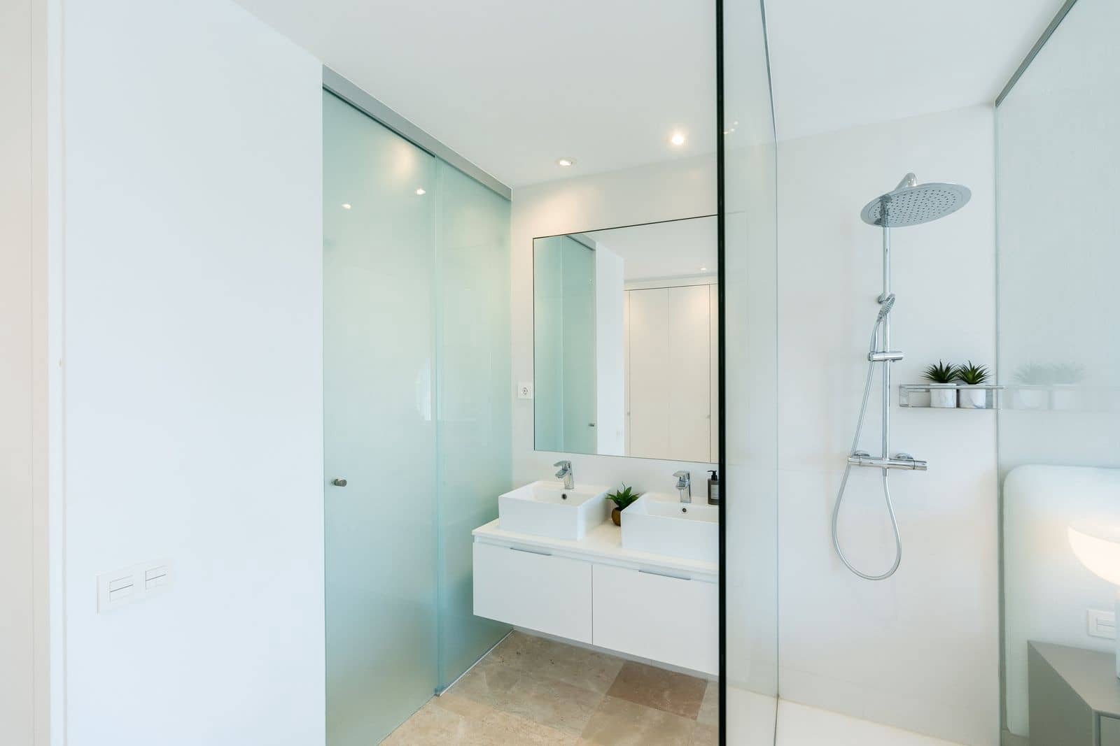 2 bedroom Penthouse for sale in El Paraiso with pool garage - € 650,000 (Ref: 9419006)