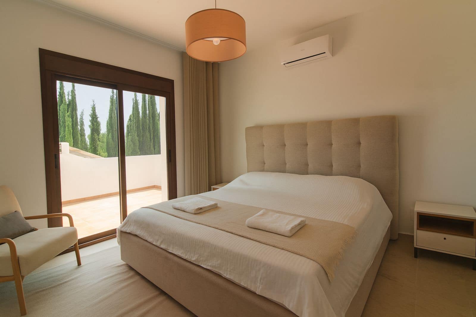 3 sypialnia Willa na sprzedaż w El Paraiso z garażem - 1 400 000 € (Ref: 9419007)