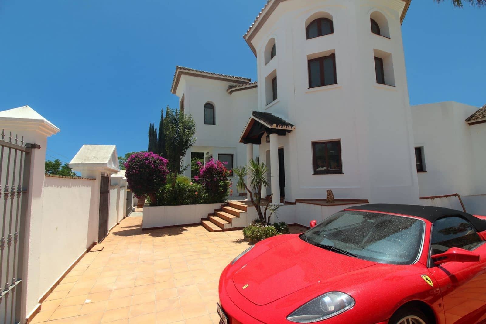 3 sypialnia Willa na sprzedaż w El Paraiso z garażem - 1 400 000 € (Ref: 9419007)