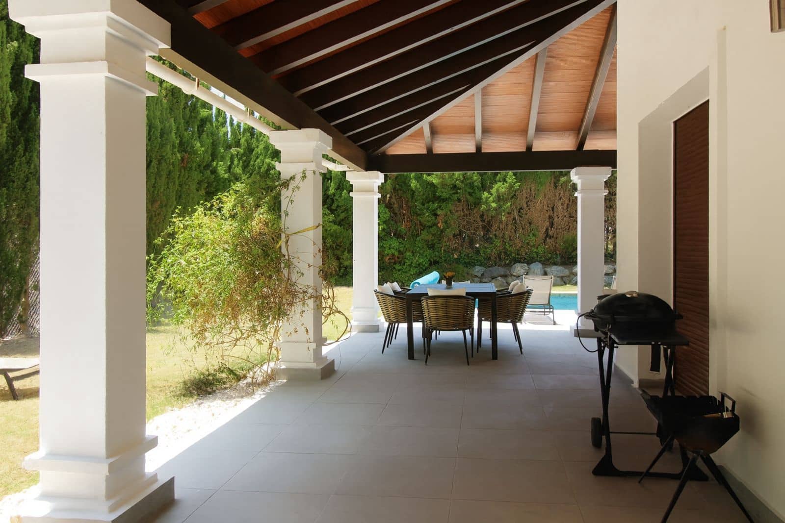 3 sypialnia Willa na sprzedaż w El Paraiso z garażem - 1 400 000 € (Ref: 9419007)