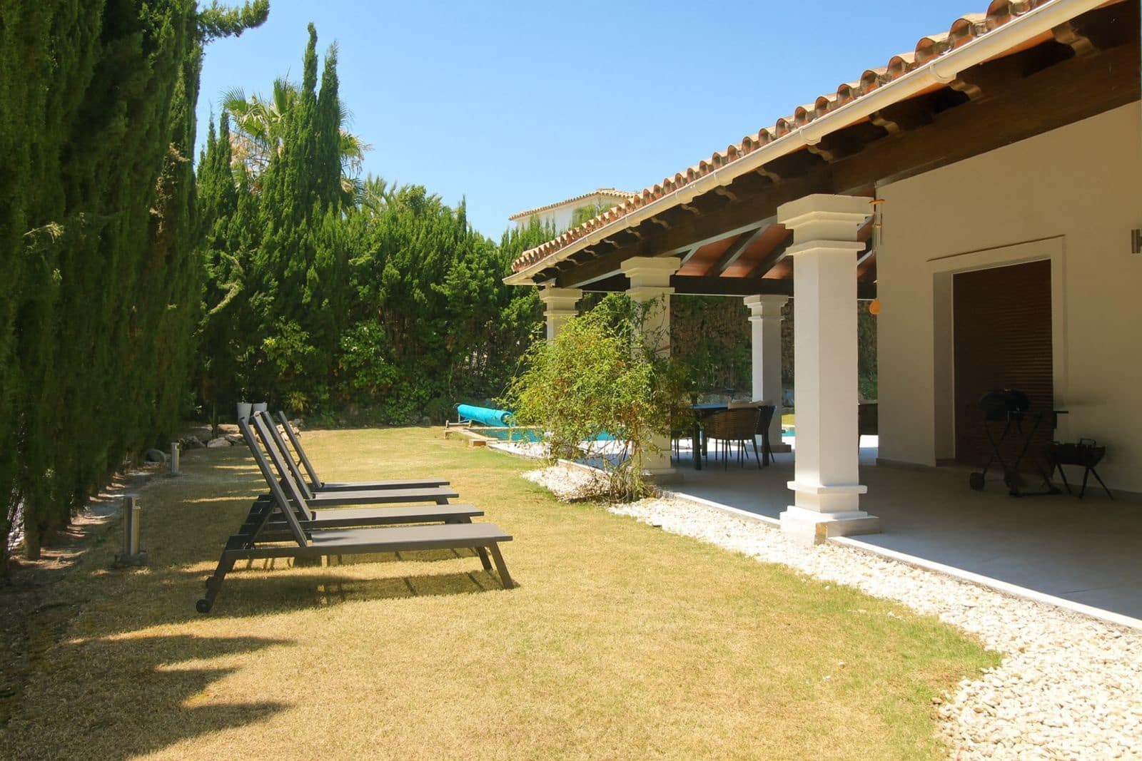 3 sypialnia Willa na sprzedaż w El Paraiso z garażem - 1 400 000 € (Ref: 9419007)