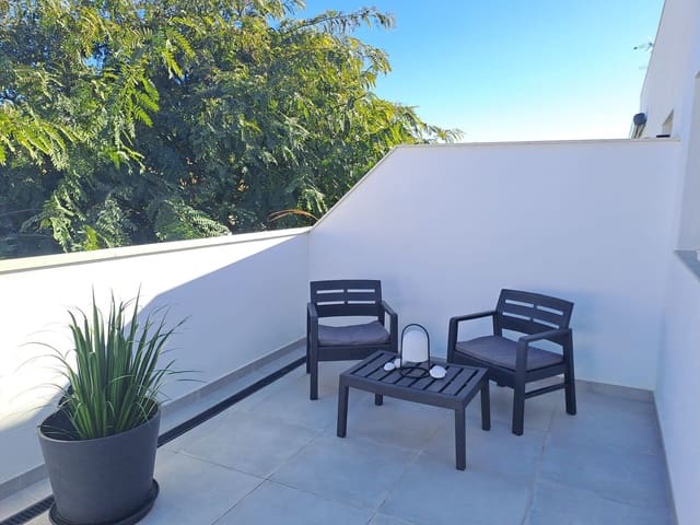 2 bedroom Penthouse for sale in Cancelada, Estepona - € 290,000 (Ref: 9436584)