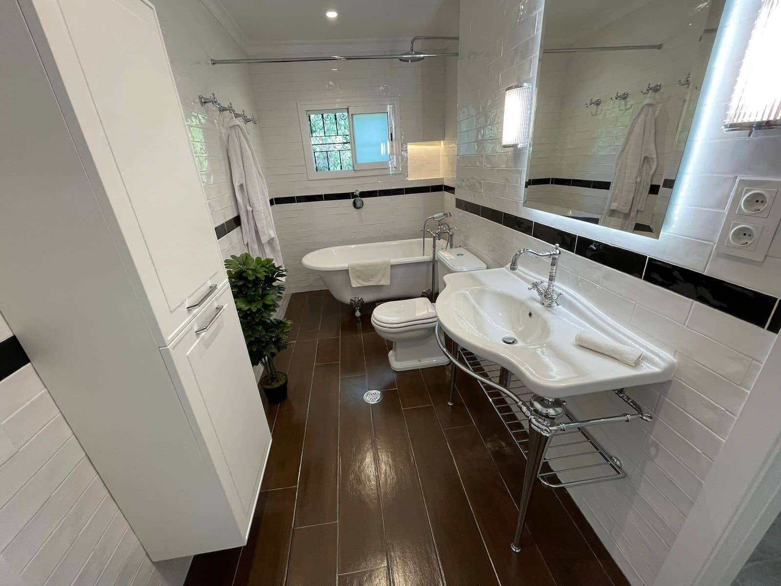 Chalet de 5 habitaciones en San Pedro de Alcantara en alquiler con garaje - 8.000 € (Ref: 9456688)