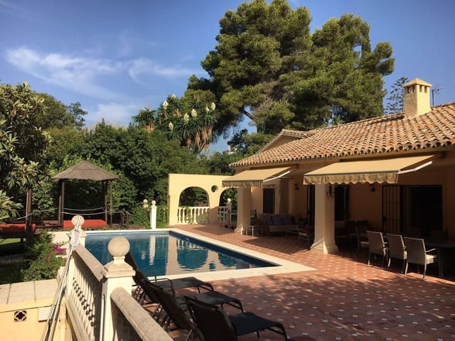 Chalet de 5 habitaciones en San Pedro de Alcantara, Marbella en alquiler con garaje - 8.000 € (Ref: 9456688)