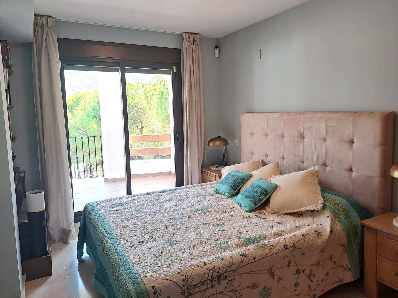 2 bedroom Apartment for sale in Benahavis - € 330,000 (Ref: 9456689)