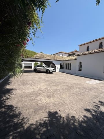 4 quarto Moradia para arrendar em El Paraiso, Estepona com piscina - 18 000 € (Ref: 9456690)