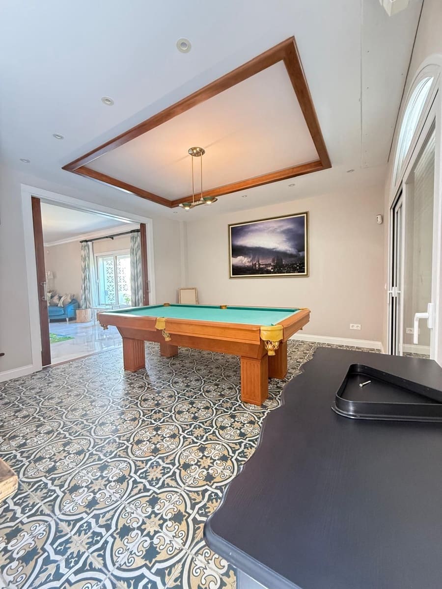 4 quarto Moradia para arrendar em El Paraiso com piscina - 18 000 € (Ref: 9456690)