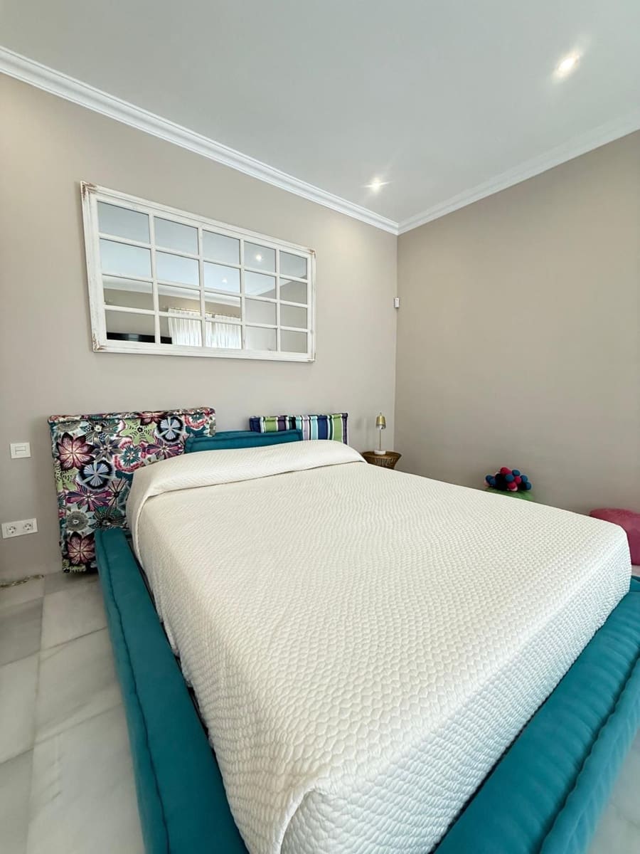 4 quarto Moradia para arrendar em El Paraiso com piscina - 18 000 € (Ref: 9456690)