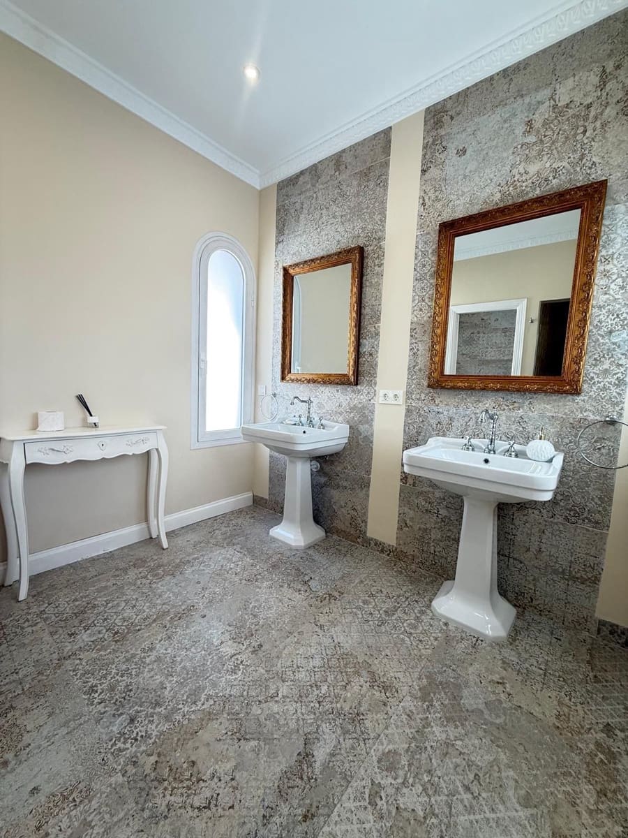 4 quarto Moradia para arrendar em El Paraiso com piscina - 18 000 € (Ref: 9456690)