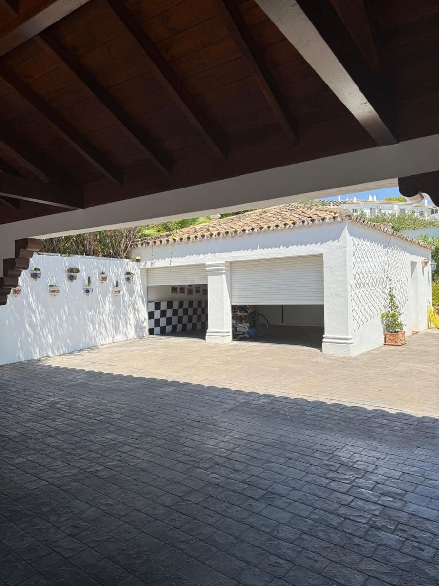 4 quarto Moradia para arrendar em El Paraiso com piscina - 18 000 € (Ref: 9456690)
