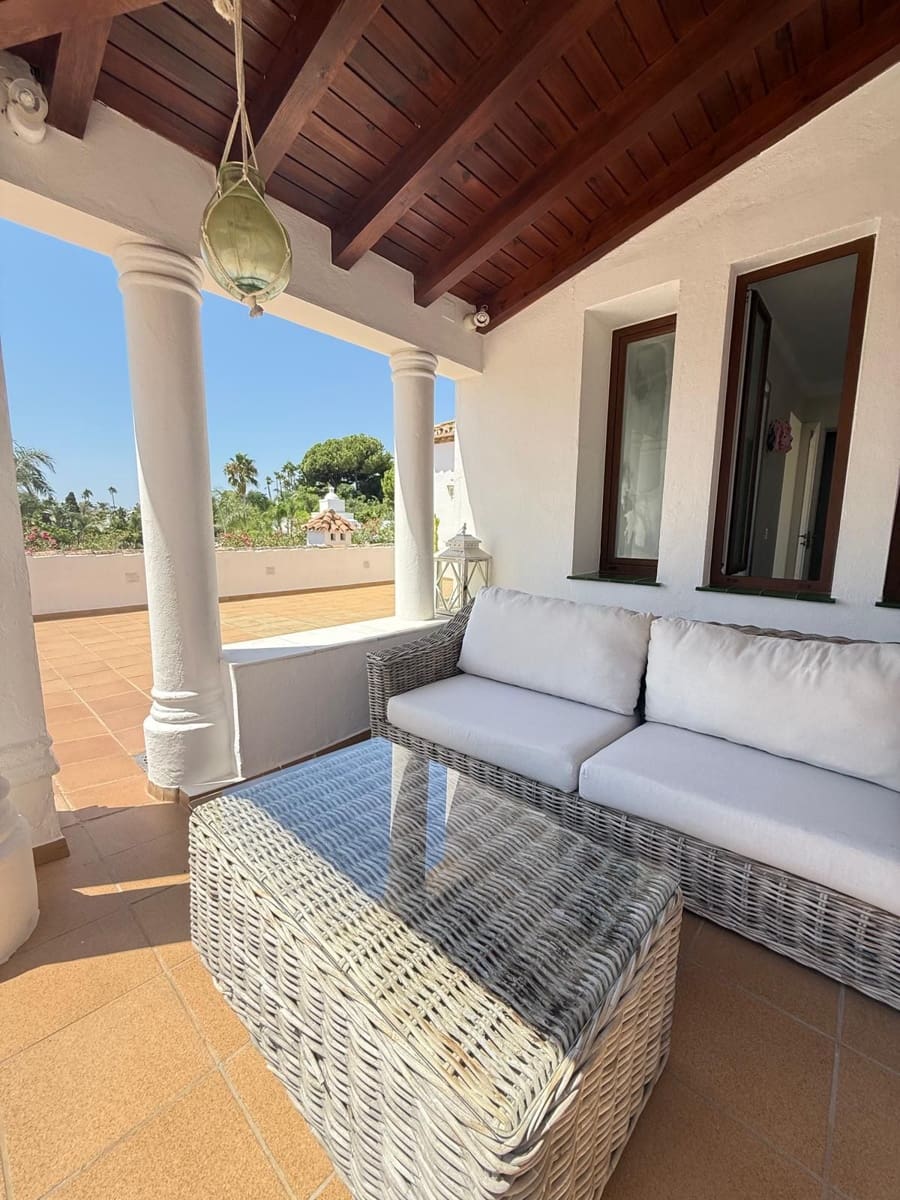 4 quarto Moradia para arrendar em El Paraiso com piscina - 18 000 € (Ref: 9456690)