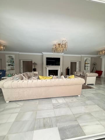 4 sovrum Villa för semesterbostäder i El Paraiso, Estepona med pool - 18 000 € (Ref: 9456691)