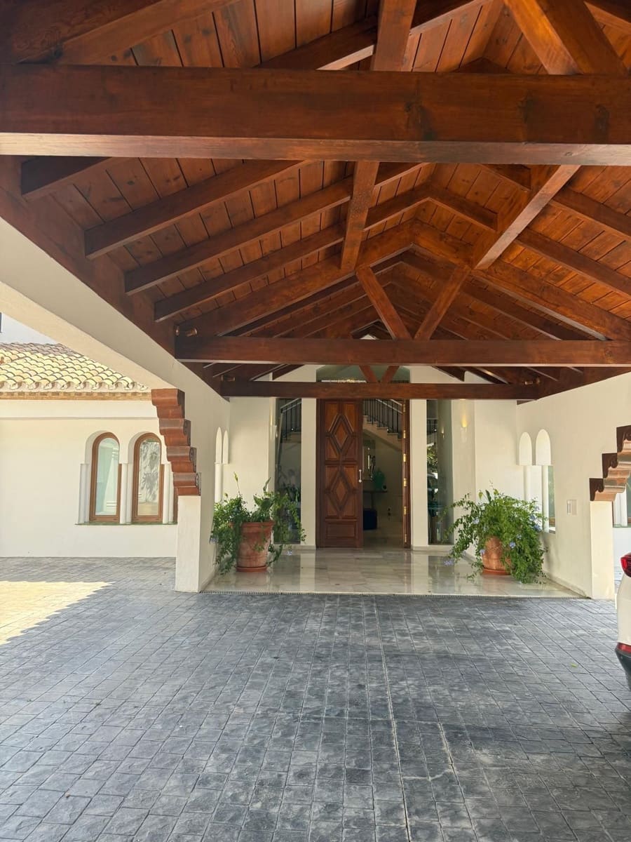 4 sovrum Villa för semesterbostäder i El Paraiso med pool - 18 000 € (Ref: 9456691)