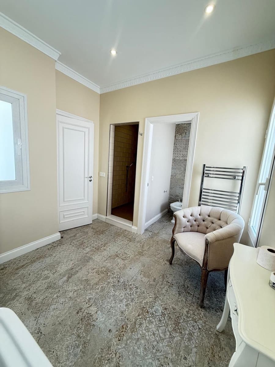 4 sovrum Villa för semesterbostäder i El Paraiso med pool - 18 000 € (Ref: 9456691)