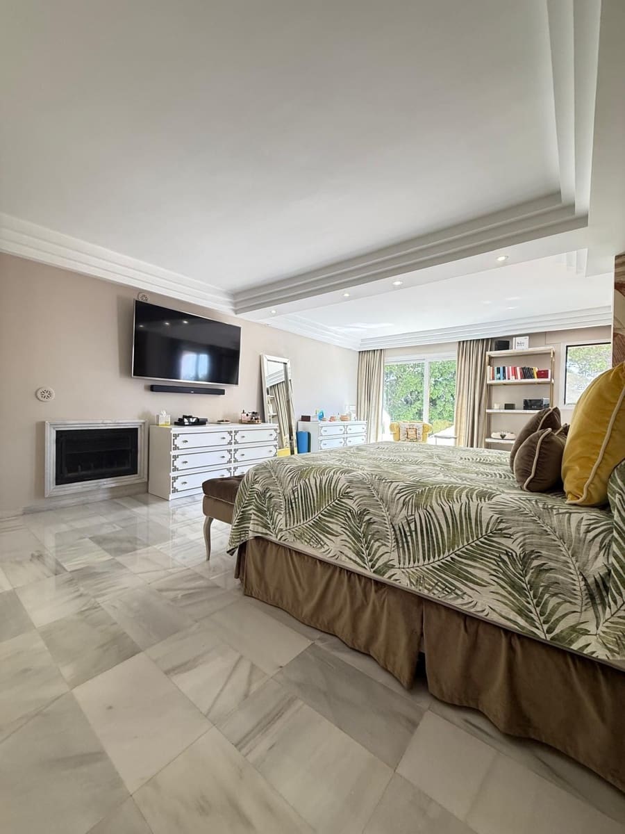 4 sovrum Villa för semesterbostäder i El Paraiso med pool - 18 000 € (Ref: 9456691)