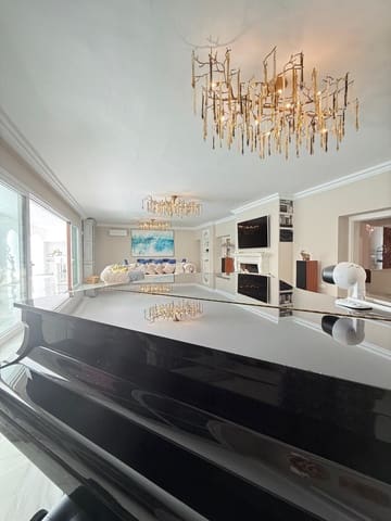 4 sovrum Villa för semesterbostäder i El Paraiso, Estepona med pool - 18 000 € (Ref: 9456691)