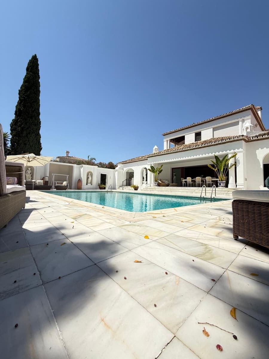 4 sovrum Villa för semesterbostäder i El Paraiso med pool - 18 000 € (Ref: 9456691)