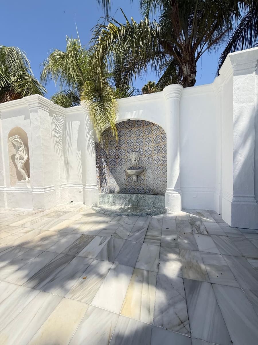 4 sovrum Villa för semesterbostäder i El Paraiso med pool - 18 000 € (Ref: 9456691)