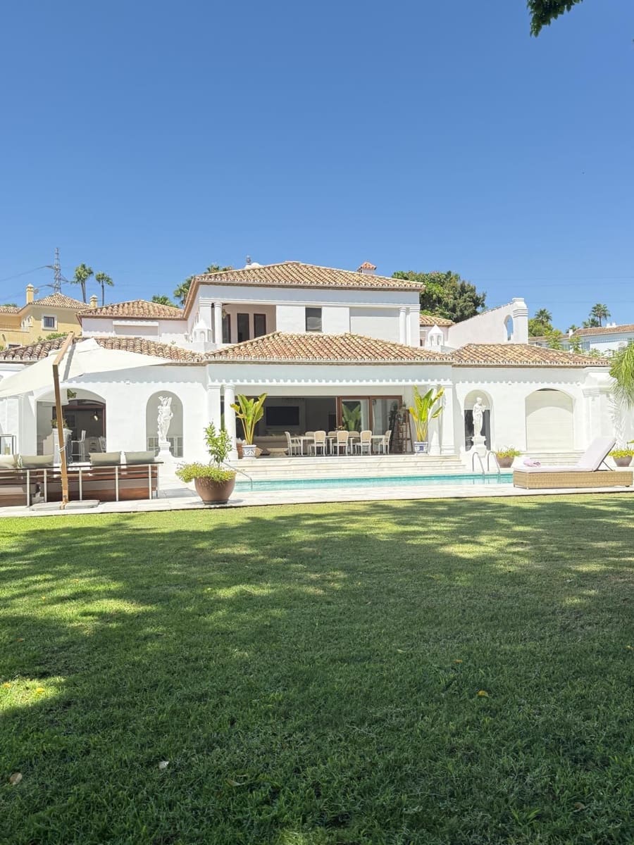 4 sovrum Villa för semesterbostäder i El Paraiso med pool - 18 000 € (Ref: 9456691)